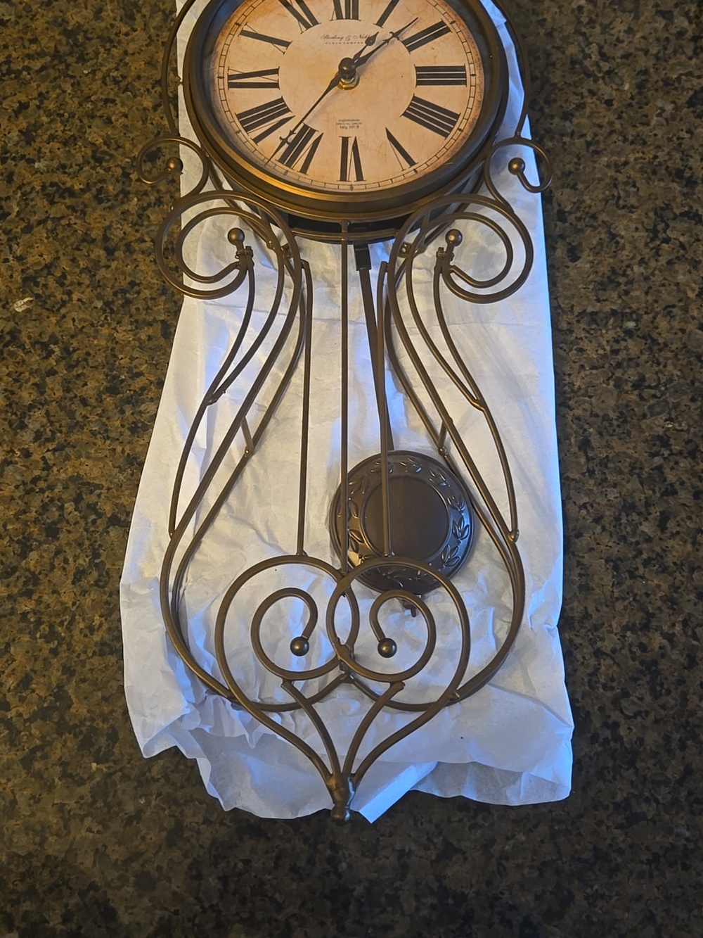 Wall pendulum clock, vintage look, metal, golden brown, batteries included